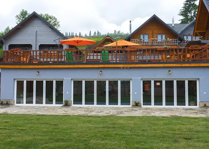 Family Hotel Kaskad Буковель